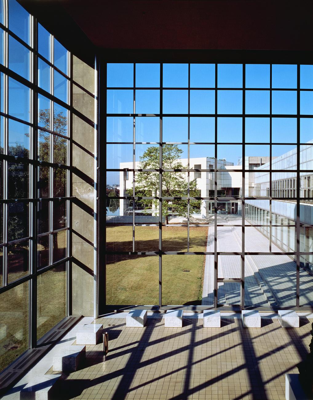 06, Entrance hall, the Museum of Modern Art, Gunma (1974), Yasuhiro ISHIMOTO_Pritzker Prize